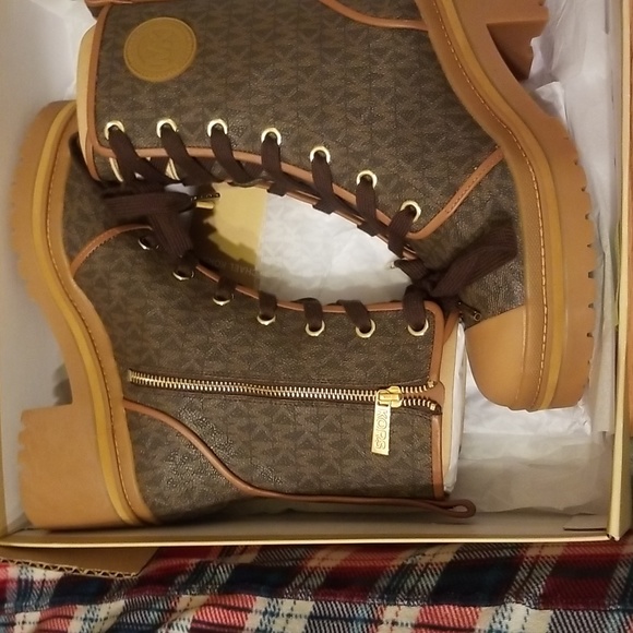 Micheal kors short boot - Picture 5 of 11